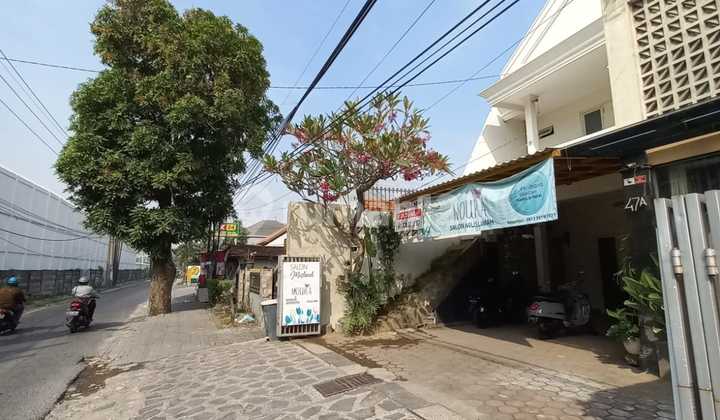 Jarang Ada!! Rumah Mewah di Gayung Kebonsari Cocok untuk Usaha Salon, Kantor, Kafe, Praktek Dokter Dll