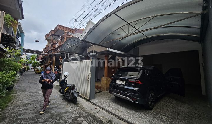 For Rent Jumbo House in the City Center of Pucang Adi, Surabaya