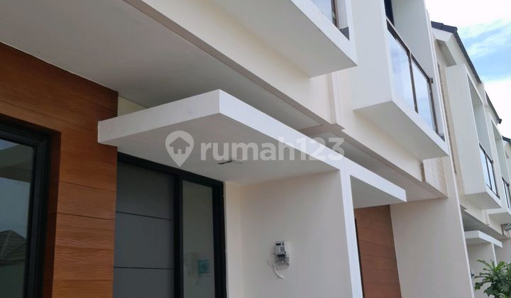 Rumah 2 Lantai ,angsuran 4 Jtan , Ready Stok Ada 2