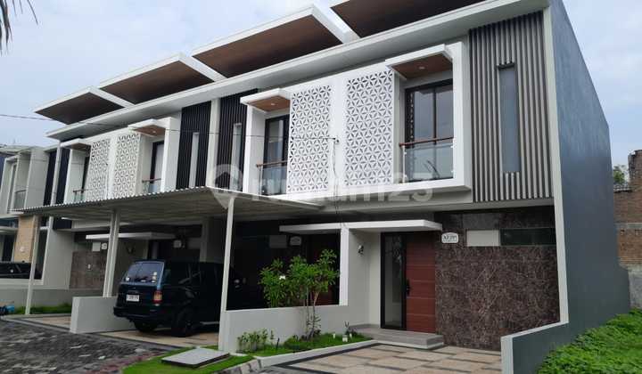Rumah di Jual , 2 Lantai , 3 Kamar , Barat Surabaya