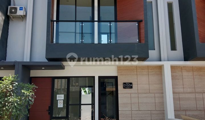 Rumah 2 Lantai , Ready Stock Ada Rumah 2 Lantai , Ready Stock Ada