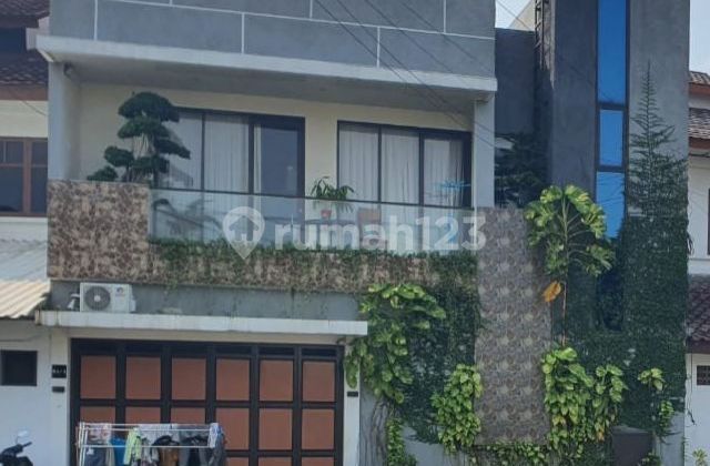 For Sale: Commercial Building Near Serpong Toll Road For Sale: Commercial Building Near Serpong Toll Road