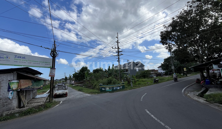 Premium Plot in Godean Adjacent to Open Rice Fields