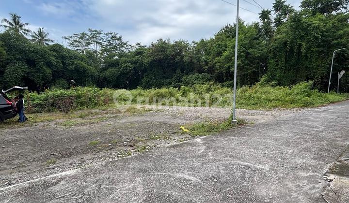 2 Tanah SHM Siap AJB 5 Menit Sch Mall di Sleman Barat