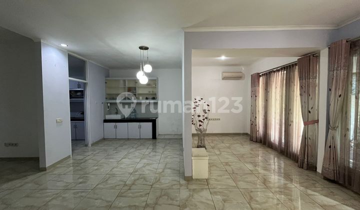 Dijual Rumah Bagus Dan Rapih Di Cluster Blossom Ville Perumahan The Green Bsd, Perumahan The Green Bsd Cluster Blossom Ville, Perumahan The Green Bsd Cluster Blossom Ville, Cilenggang, Serpong, Kota Tangerang Selatan, Banten, Indonesia, 15310, Bsd