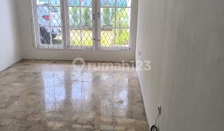 Disewakan Rumah 1 Lantai Cocok untuk Kantor di Menteng 2