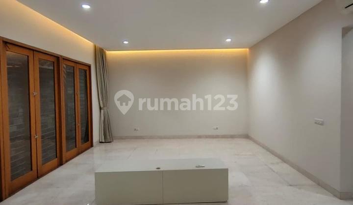 For Rent House in Menteng Ready to Occupy Strategic Location For Rent House in Menteng Ready to Occupy Strategic Location