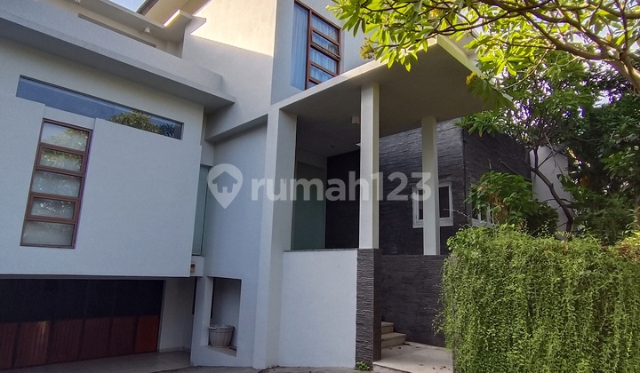 For Rent: Ready-to-Occupy House within a Compound in Kemang