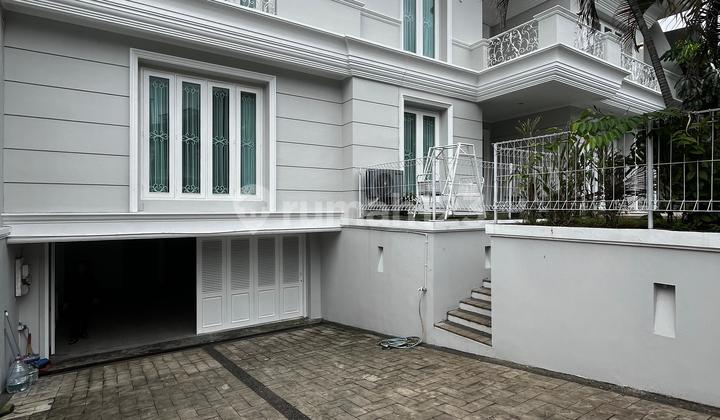 Disewakan Rumah Mewah Area Tenang Siap Huni