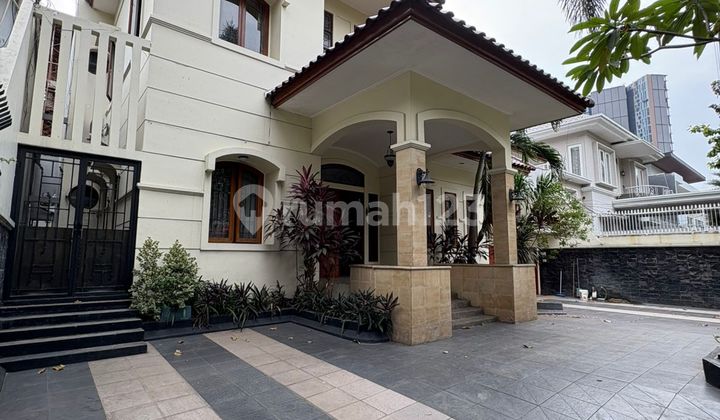 For Sale: Nice 3-Story Ready-to-Live-In House in Kebayoran Baru