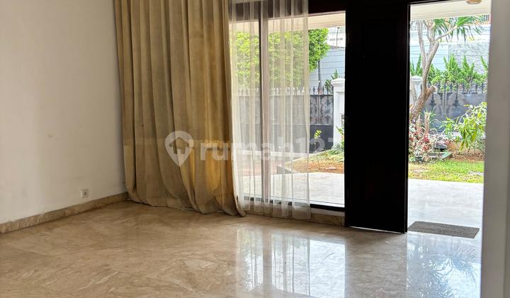 Disewakan Rumah Siap Huni di Permata Hijau 2