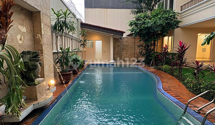 Disewakan Rumah Mewah 2 Lantai Siap Huni Dekan dengan Jis 2