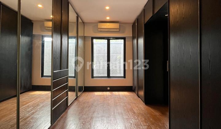 Dijual Rumah Mewah 2 Lantai SHM Siap Huni 1