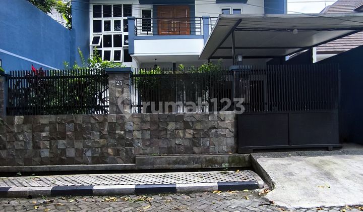 For Rent: 2-Story House Ready to Occupy in Kelapa Dua, West Jakarta 1