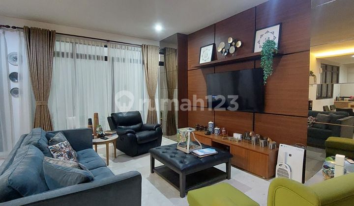 For Sale 2-Story Move-In Ready House Inside a Cluster 2