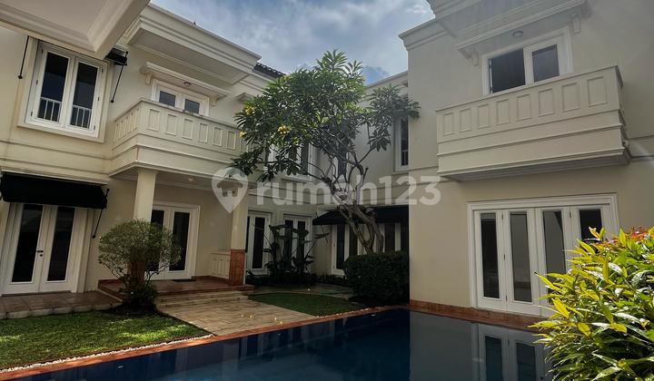 Disewakan Rumah 2 Lantai Sangat Mewah Siap Huni 2