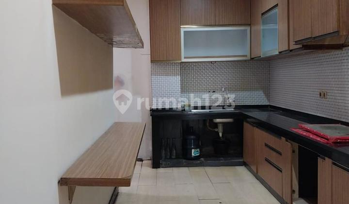 For Rent: Very Strategic House, Move-in Ready, Suitable for Office