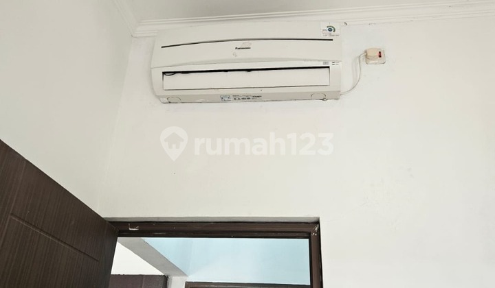 Rumah Butuh Minim Renovasi Unfurnished Ciputat, Tangerang Selatan SHM