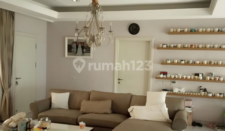 Rumah Mewah Lokasi Super Strategis Di Tanjung Duren Jakarta Barat 2