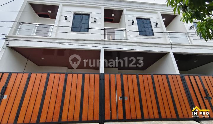 Rumah Baru Cipondoh Makmur. Semi Furnished Siap Huni