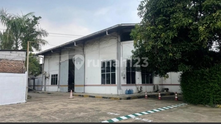 Cheap Land and Buildings in a Strategic Location by the Main Road in Serang Tangerang Cheap Land and Buildings in a Strategic Location by the Main Road in Serang Tangerang