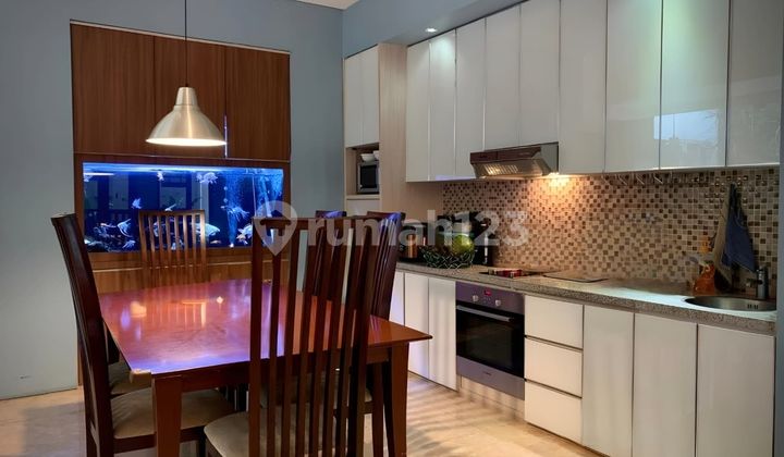 Senopati Tulodong House, South Jakarta. Strategic. 2