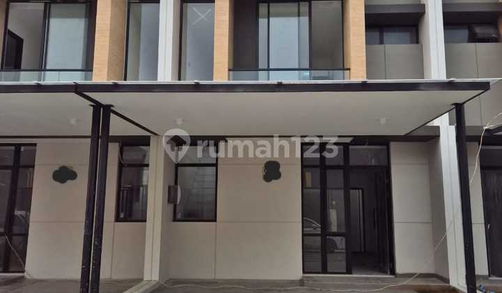 Sewa Rumah Villa Pasir Putih Di Pantai Indah Kapuk Uk.6x15 Dekat Pantai