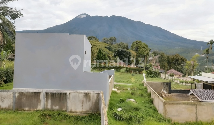 Strategic Hook Land Plot at Bogor Peak. Near Safari Park.