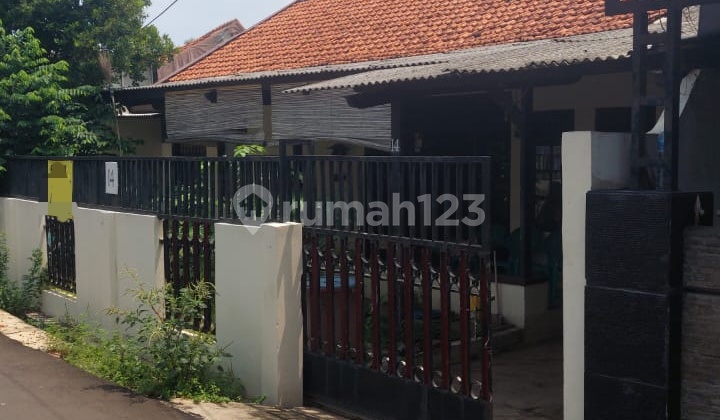 Rumah Lama Di Kawasan Bintaro Harga Menarik 2