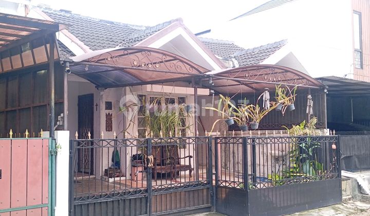 Comfortable House in Graha Raya Bintaro Tangerang