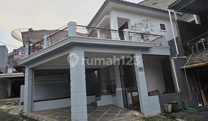 2-Storey House with SHM (Freehold Title) in front of TSM Mall Cibubur. 2
