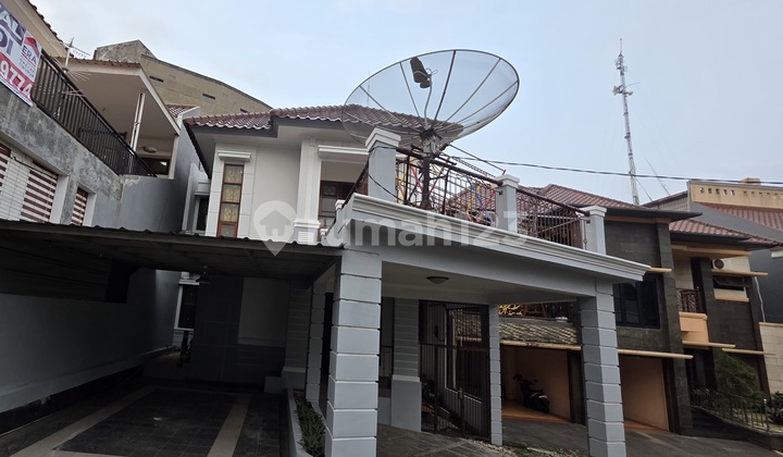 Rumah 2 Lantai SHM Depan Mal Tsm Cibubur.