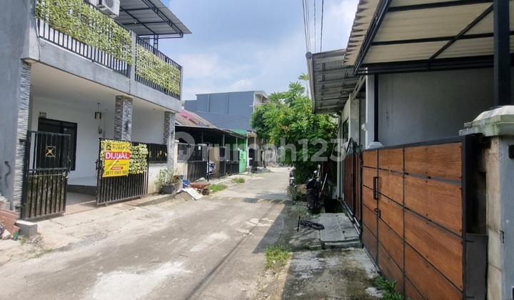 Rumah, 2 Lantai, SHM, di Cilodong