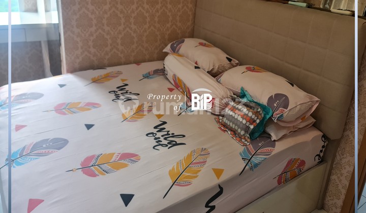 For rent, Victoria Square apartment fully furnished in the center of Tangerang city.