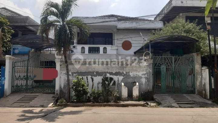 Comfortable Residence in Green Garden West Jakarta 2