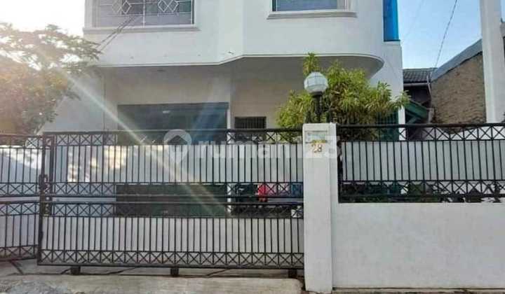 Rumah Meruya Selatan Dekat Pintu Tol