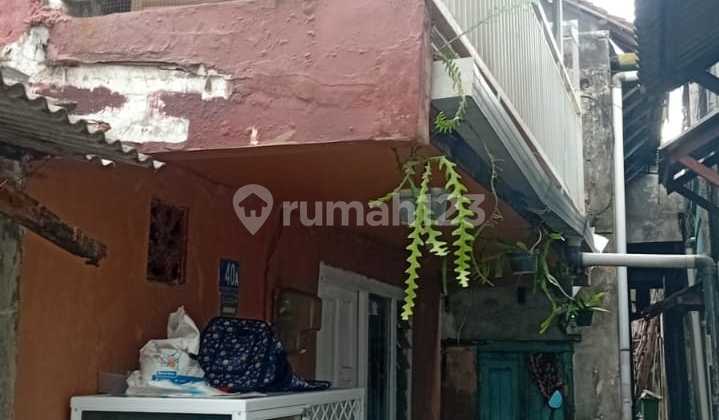 Rumah 2 Lantai SHM Tengah Kota Petemon Surabaya Rumah 2 Lantai SHM Tengah Kota Petemon Surabaya