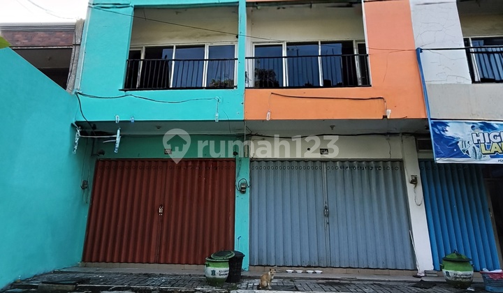 3-Story Shop House Ready to Occupy Gayungsari South Surabaya 1