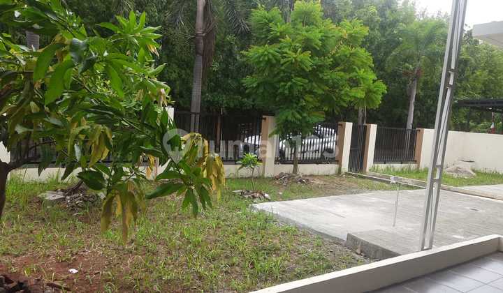 Disewakan Rumah 4 Kamar Tidur Siap Huni Cluster Ifolia, Harapan Indah, Bekasi, 036 2