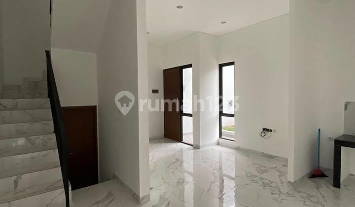 Dijual Cepat Rumah Baru Siap Huni 2 Lantai Modern Jakarta Utara 2