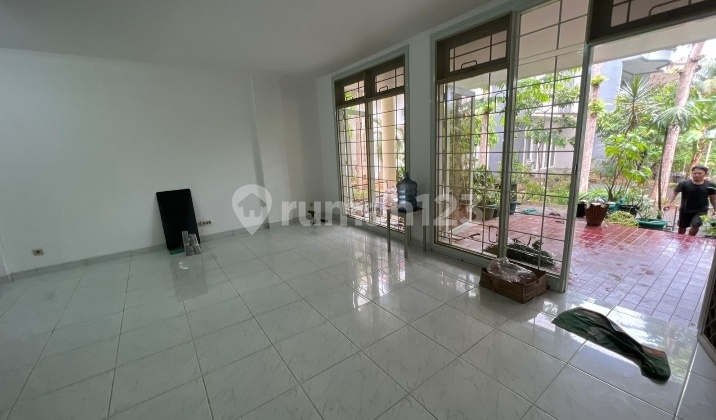 Dijual Rumah Pantai Mutiara 4 Kamar Tidur 3 Lantai  2