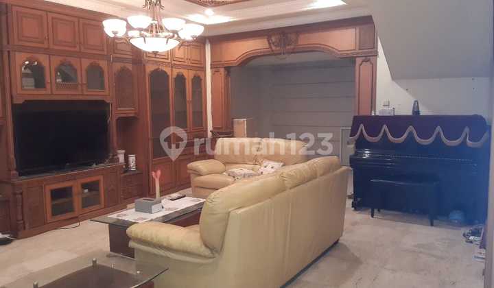 For Sale: Ready-to-Occupy House in Kelapa Gading, Janur Elok with Freehold Title