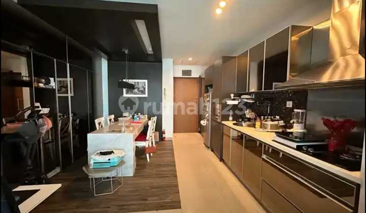 Jual Apartemen Sahid Sudirman Residence 2 BR Semi Furnished 2