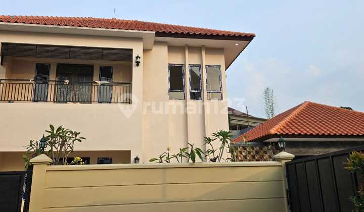For Sale: Discounted House in Gandaria, Kebayoran Baru 2