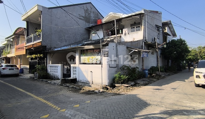 House in Cipondoh Makmur Complex Tangerang, House Needs Minimal Renovation, SHM 2