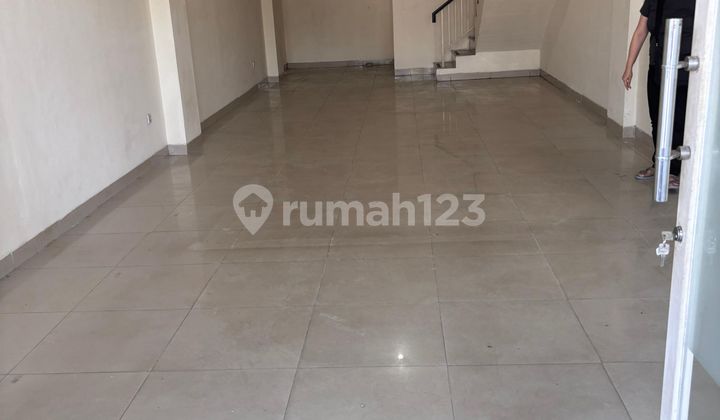 Green Lake City 3.5 Storey Shop House