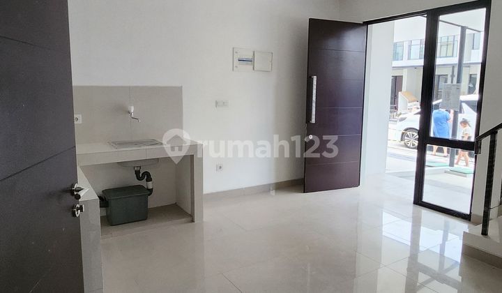 Sewa Rumah Milenial Minimalis Di Pik 2 Kontrakan Rumah Bagus Di Cluster Florida, Jl. East Florida Tanjung Burung, Teluknaga, Tangerang, Banten, Indonesia, 15510, Tangerang