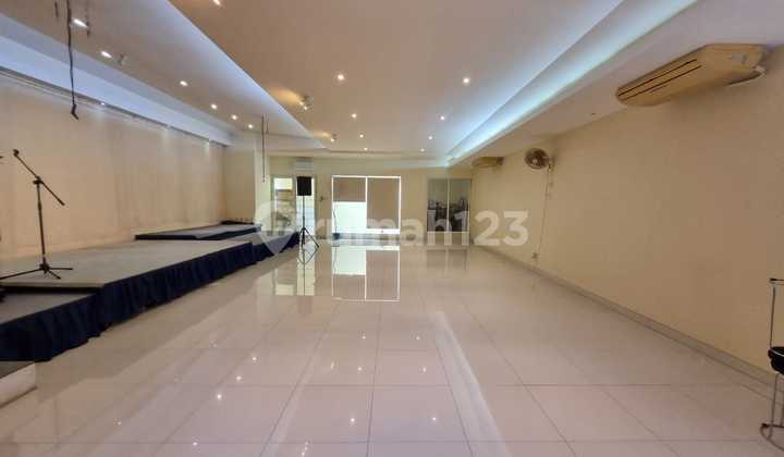 Ready-to-Use Office Space in Strategic Location at Graha Famili, Dukuh Pakis, Surabaya