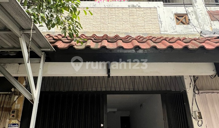For Rent: Shop House in Mulyosari Surabaya For Rent: Shop House in Mulyosari Surabaya