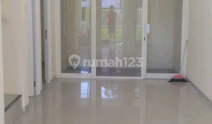 Disewakan Rumah 2 Lantai Di Ploso Timur Surabaya 2